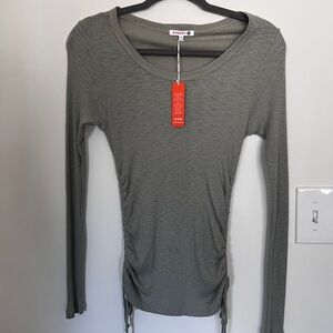 SUNDRY Sage Long Sleeve Tee